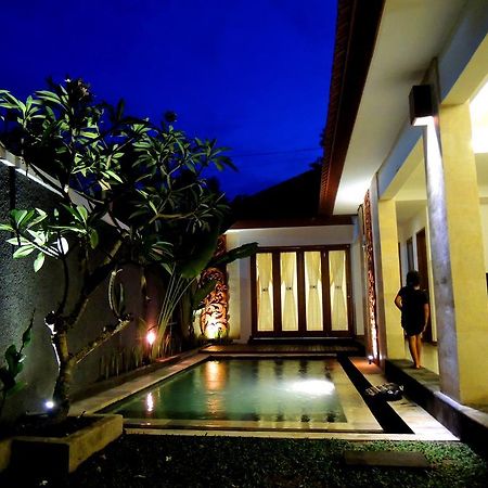 Jayastuti House Villa Ubud Oda fotoğraf